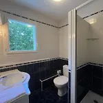 Hébergement de vacances Belle Avec Jacuzzi, Parking, Climatisation, Jardin, Calme
