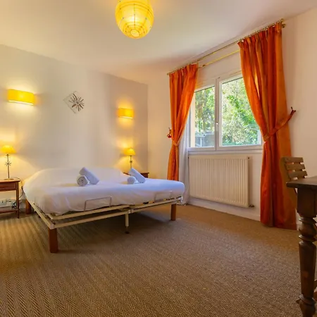 Belle Avec Jacuzzi, Parking, Climatisation, Jardin, Calme * بياريتز