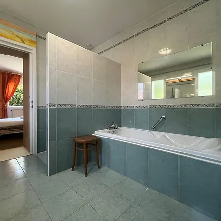 Belle Calme, Parking, Jardin, Climatisation *