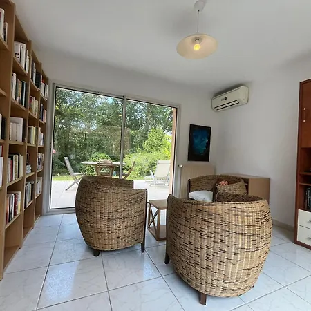 Belle Calme, Parking, Jardin, Climatisation Дом отдыха *