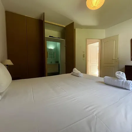 Belle Avec Jacuzzi, Parking, Climatisation, Jardin, Calme *
