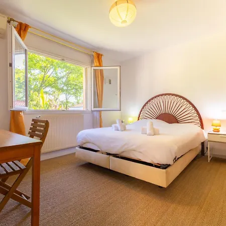 Belle Avec Jacuzzi, Parking, Climatisation, Jardin, Calme Hébergement de vacances Biarritz