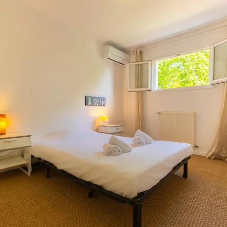 Belle Avec Jacuzzi, Parking, Climatisation, Jardin, Calme 비아히쯔