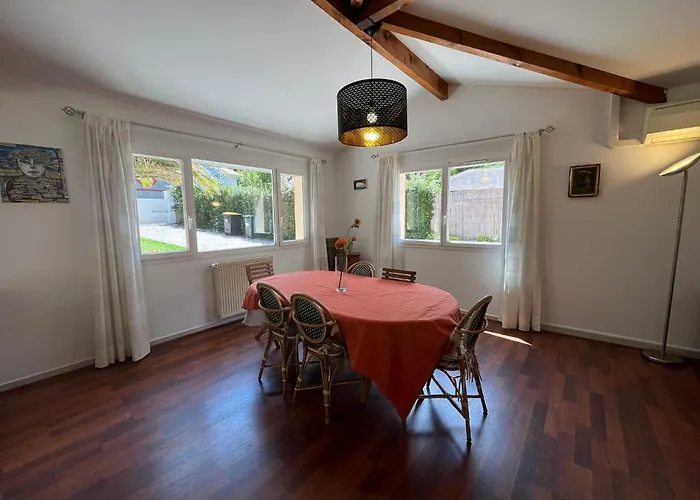 Belle Villa Avec Jacuzzi, Parking, Climatisation, Jardin, Calme 비아히쯔