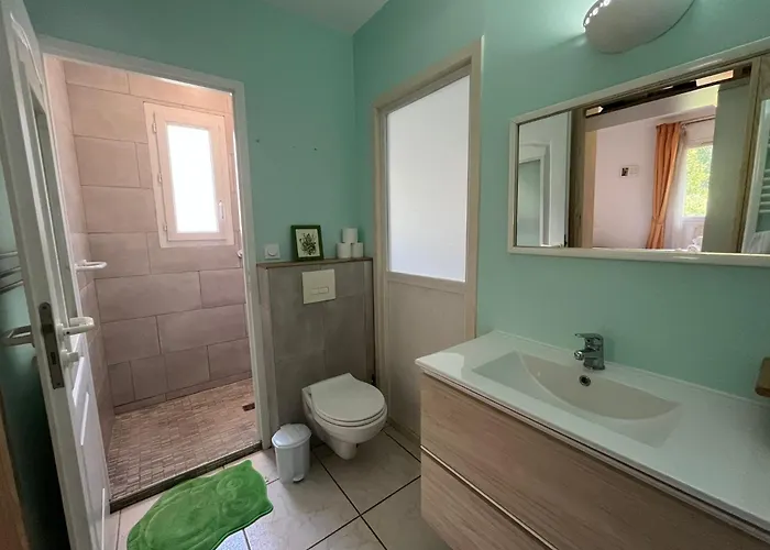 Belle Villa Avec Jacuzzi, Parking, Climatisation, Jardin, Calme * 비아히쯔