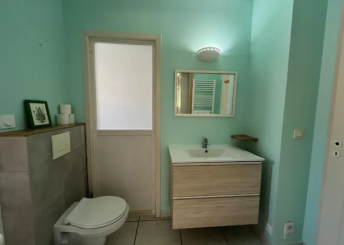 Vakantiehuis Belle Villa Avec Jacuzzi, Parking, Climatisation, Jardin, Calme